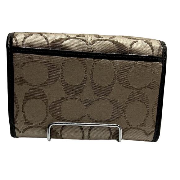 Coach Signature Wallet - Picture 2 of 9